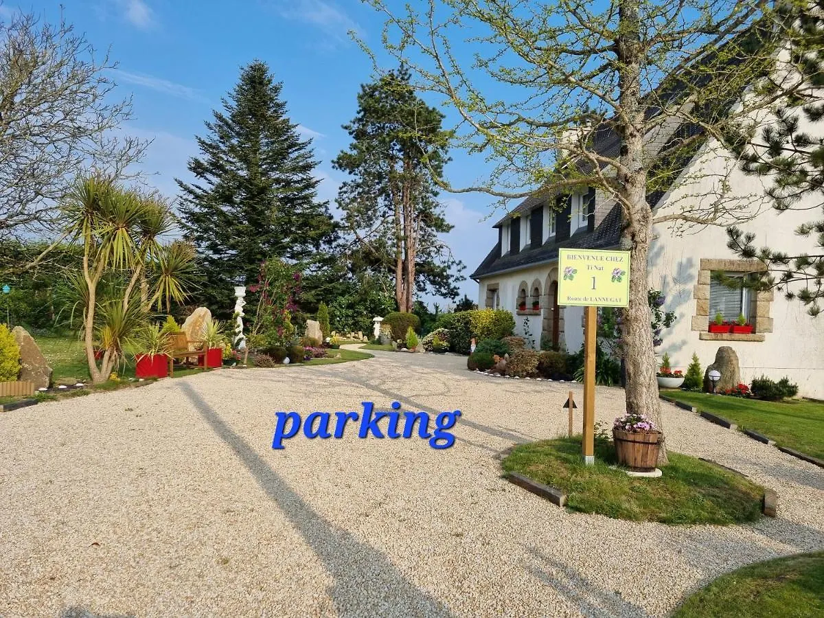 Tinat Chambre Douarnenez Bed & Breakfast