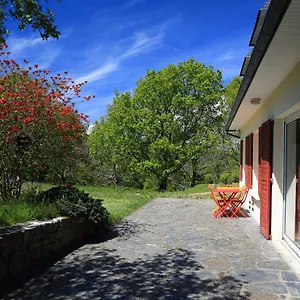 Bed & Breakfast Aux Arbres Chanteurs, Ploulech