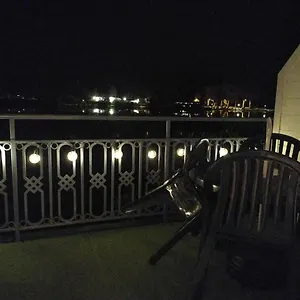 https://appartement-au-calme-face-au-lac.midi-pyreneeshotels.com